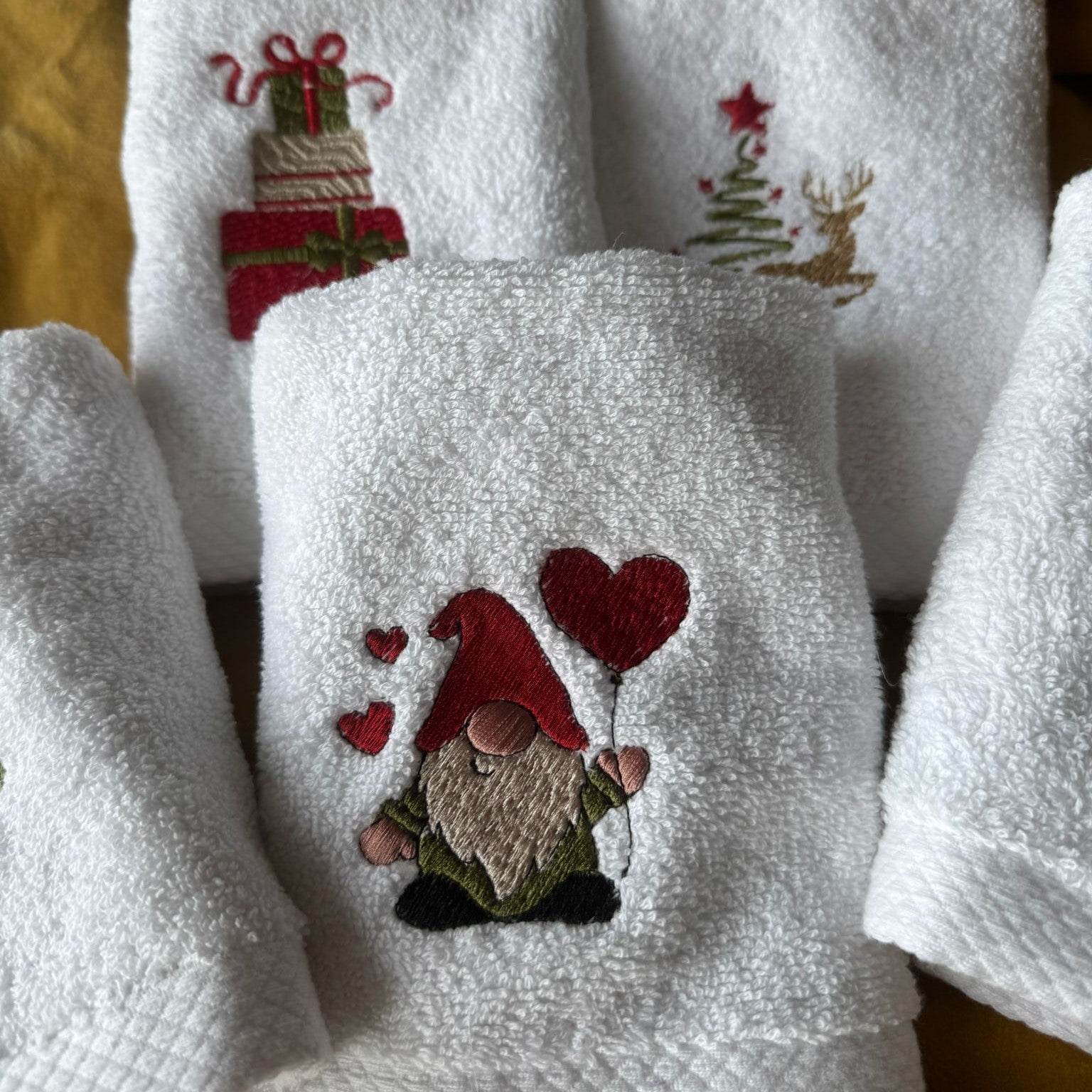 Salviettine Natalizie Ricamate