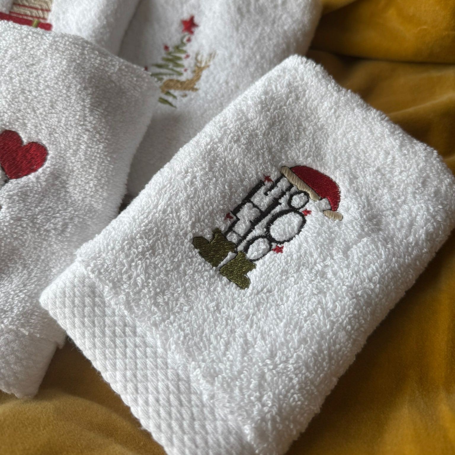 Salviettine Natalizie Ricamate