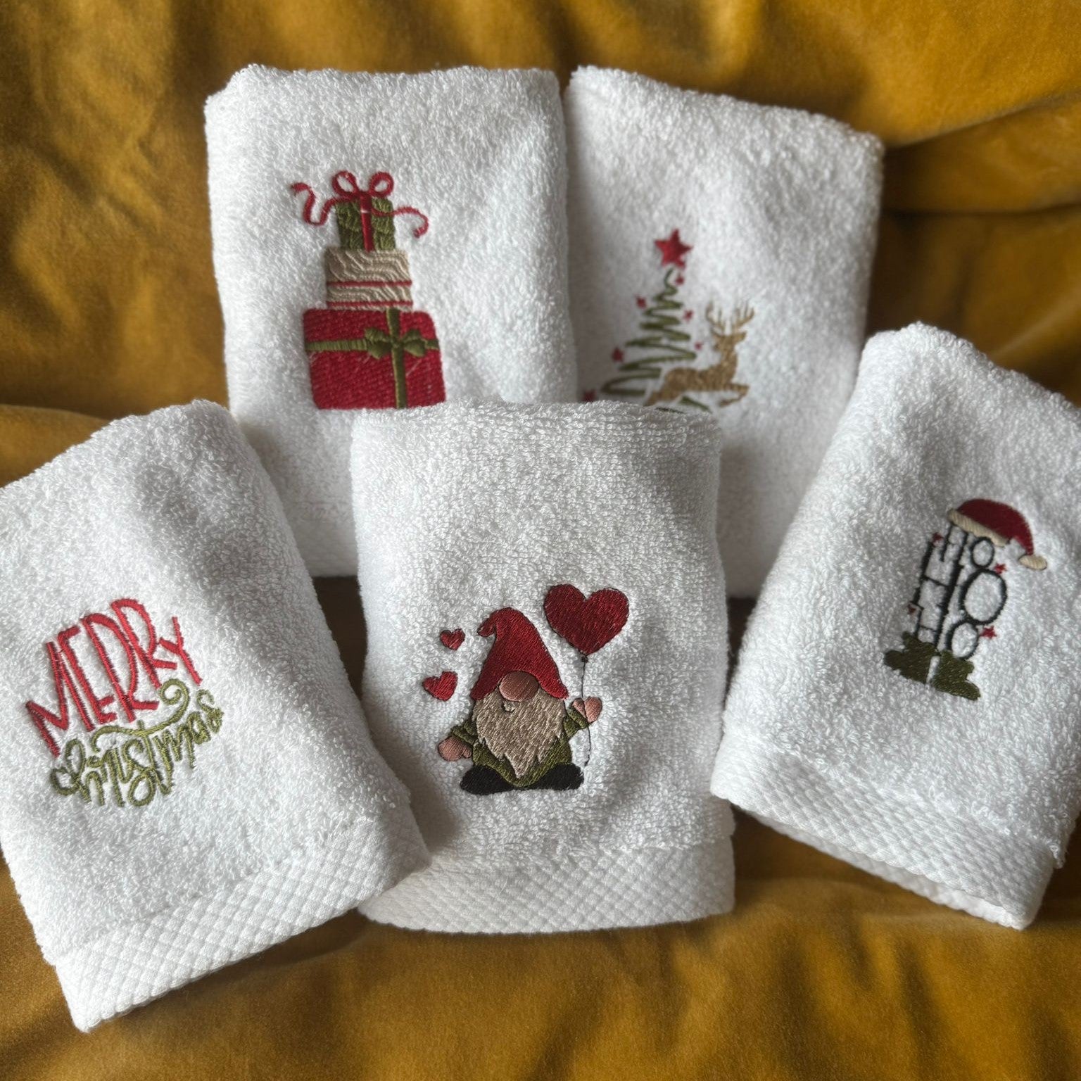 Salviettine Natalizie Ricamate