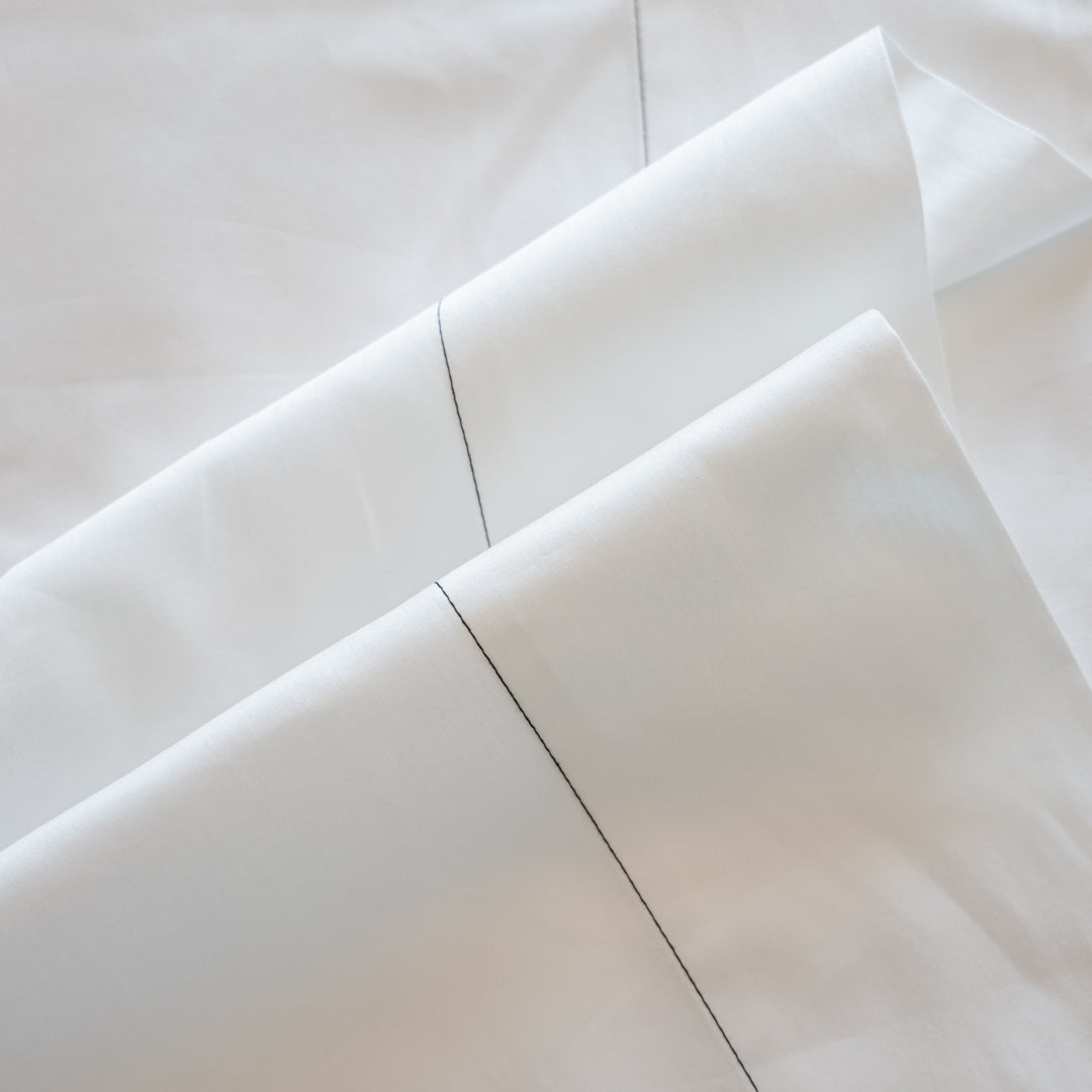 Completo Letto in Rasatello con Frase Ricamata